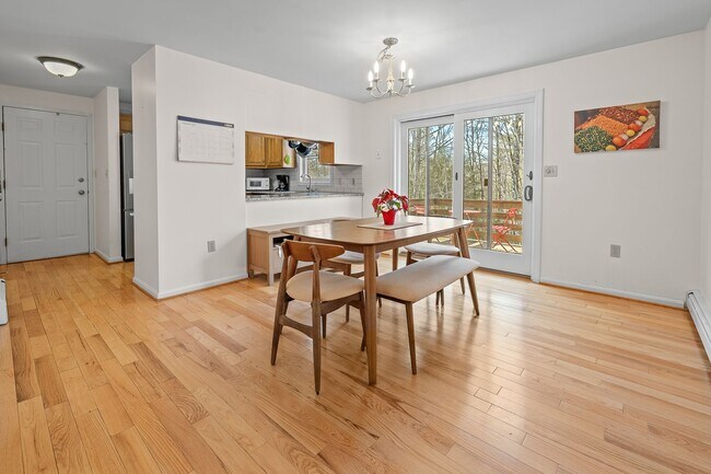 Photo - Spacious 3 bedroom, 2 1/2 bathroom duplex