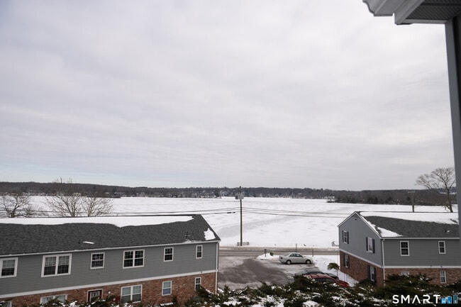 Building Photo - 85 N Main St Unit 10B