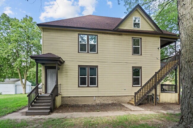 Photo - 1439 8th Ave