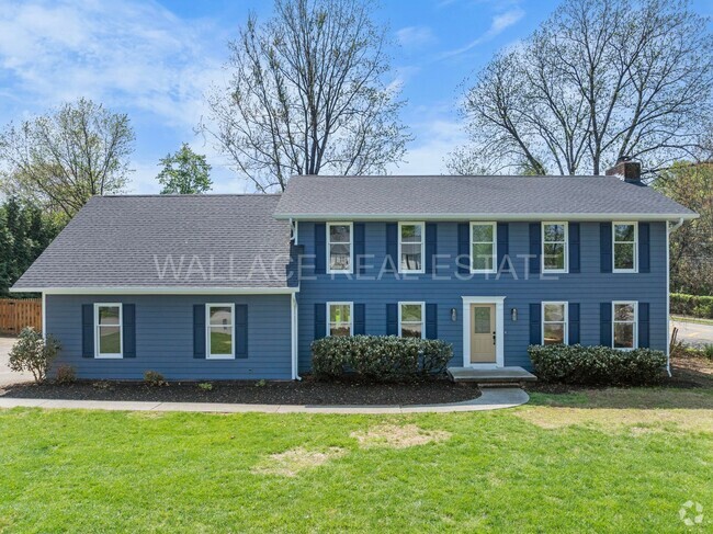 Building Photo - LOVELY 4 BEDROOM HOME...ALL FARRAGUT SCHOO...