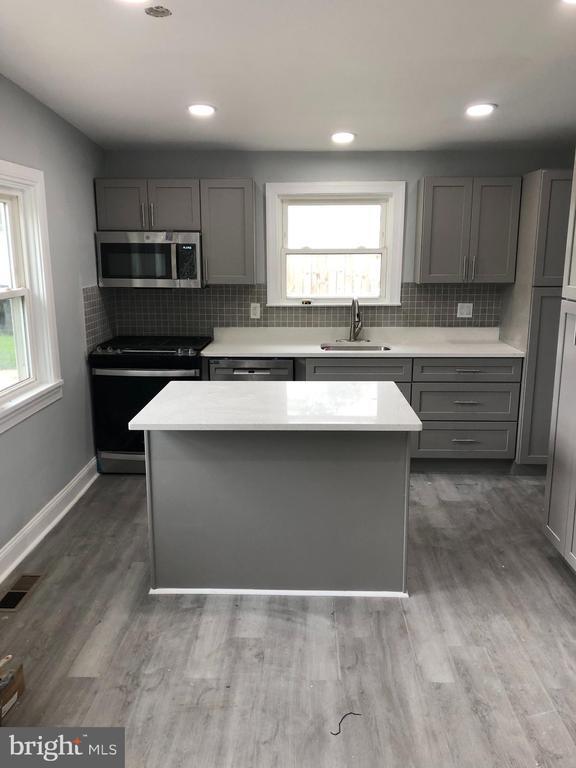 Building Photo - 1106 Grant Ave