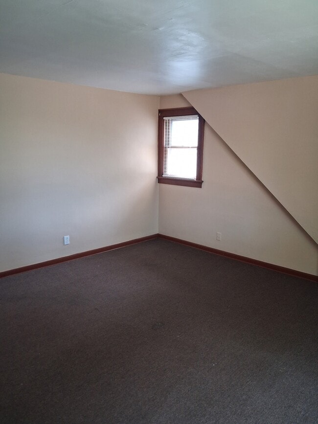 Photo - 2813 W Bobolink Ave Unit Upper Duplex