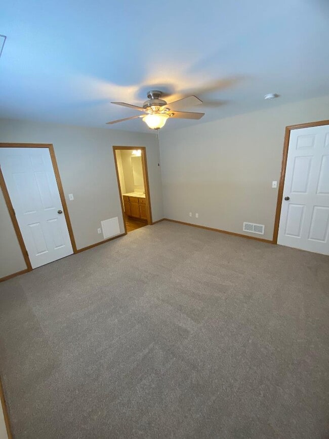 Photo - 1451 Summit St