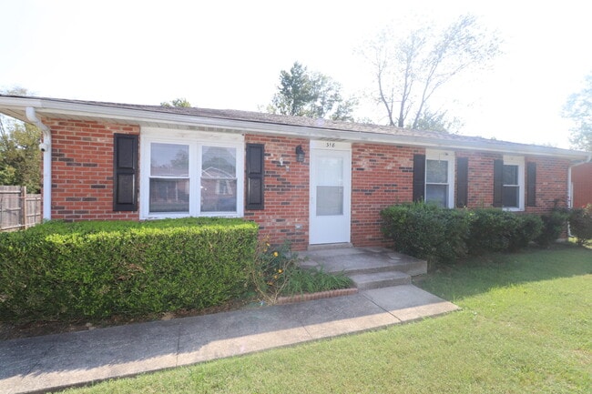 318 Laurel Ln