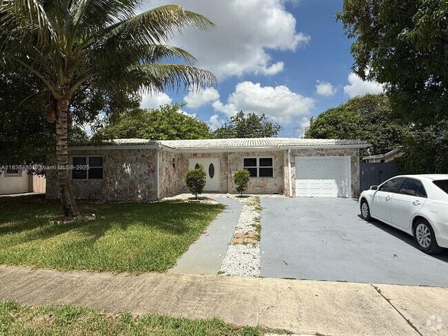 Building Photo - 4281 NW 35th Terrace Rental