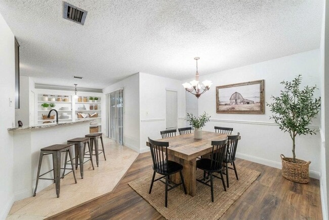 Photo - 111 Lobelia Rd