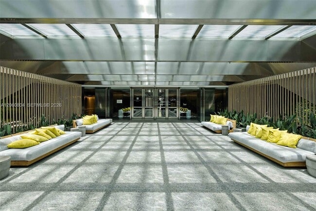 Photo - 1395 Brickell Ave Unidad 2902