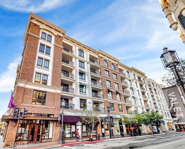 Building Photo - 268 Caruso Ave