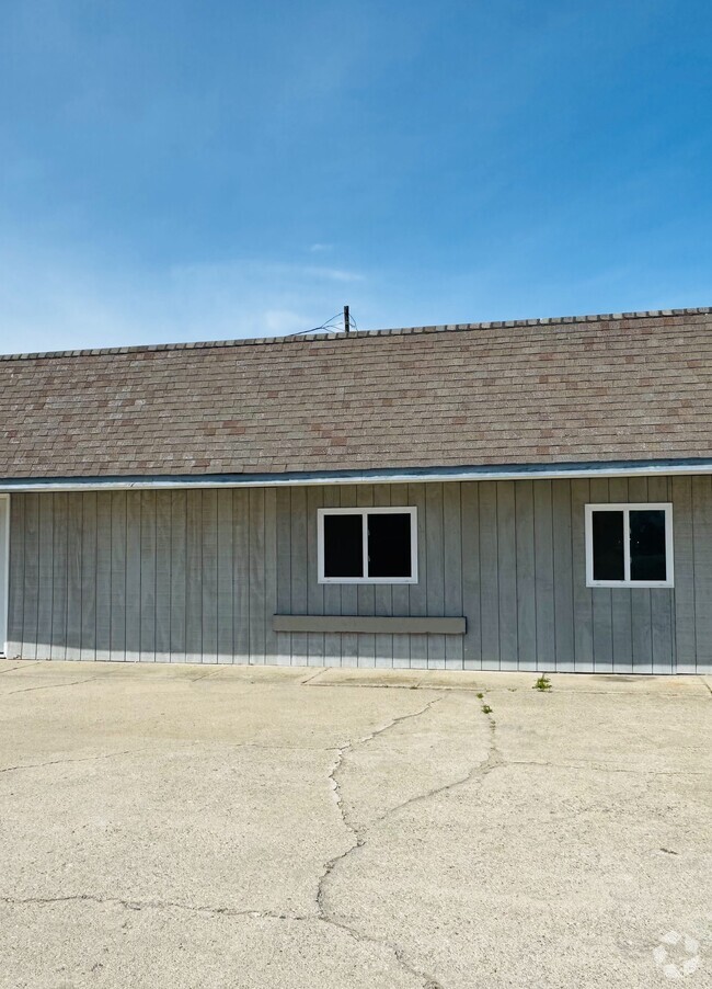 Building Photo - Downtown Oscoda Rental
