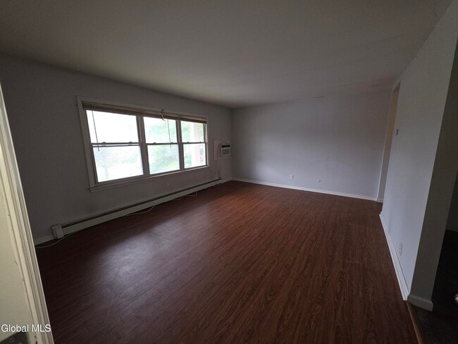 Photo - 15 Ashdown Rd Unit 15E