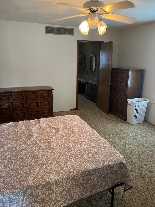 Photo - 5711 Reier Rd