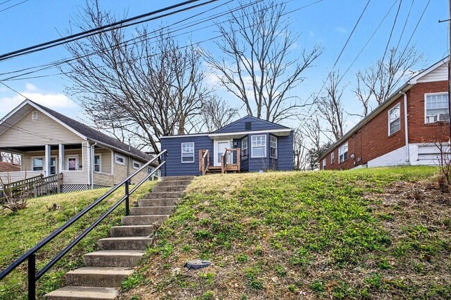 Photo - 7030 Emma Ave