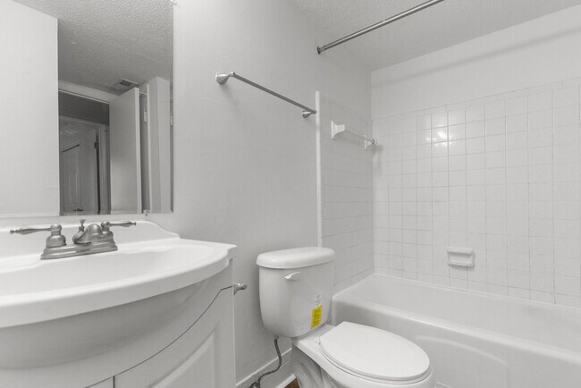 Photo - Glen Iris Arms