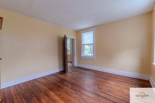 Photo - 2900 E Strathmore Ave Unit 2 -