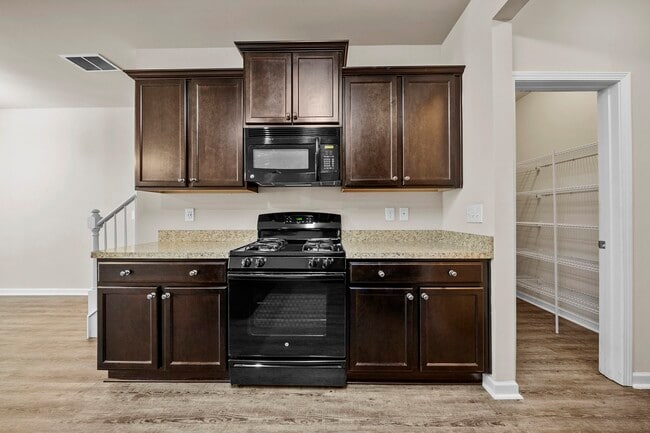 Photo - 232 Bobbie Way