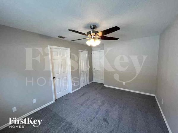 Photo - 2813 Parlay Ln
