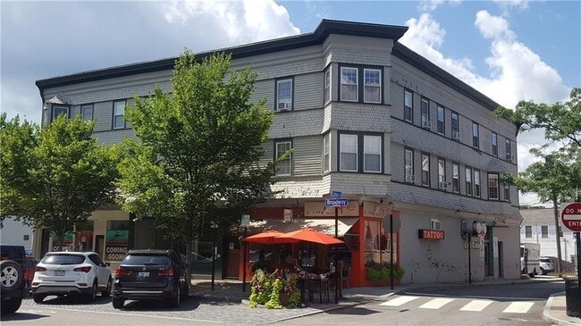 Building Photo - 102-110-110 Broadway