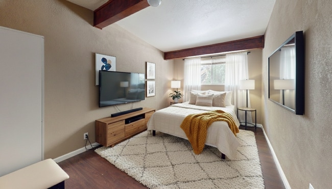 Photo - 15395 Lake Arthur Rd