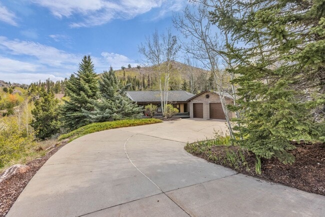Building Photo - Pinebrook Luxury Remodeled Home