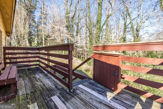 Photo - 1570 Spring Ln NW