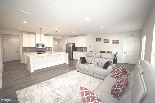 Building Photo - 21480 Mount Sterling Ter Unit 201