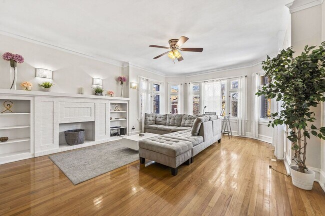 Photo - 6444 N Washtenaw Ave Unit 6444 N. Washtenaw Ave., #2