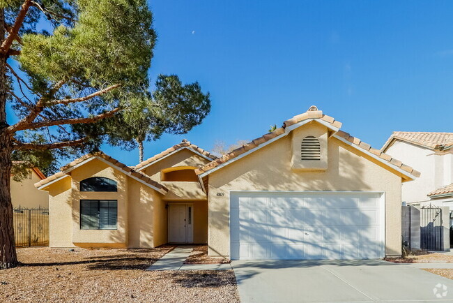 Building Photo - 4809 Pinon Dr Rental