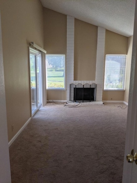 Photo - 1041 Grebe St