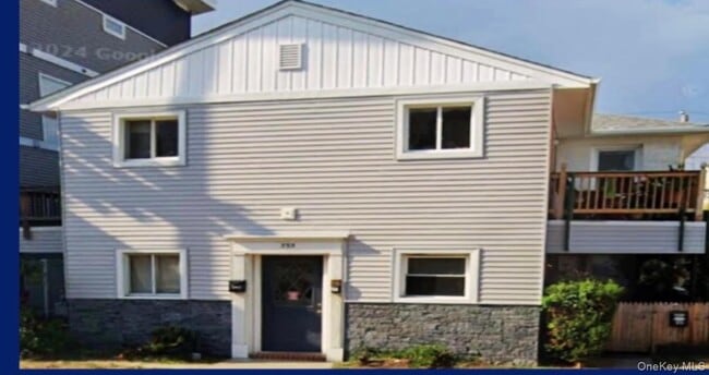 Building Photo - 555 W Broadway Unit 2E