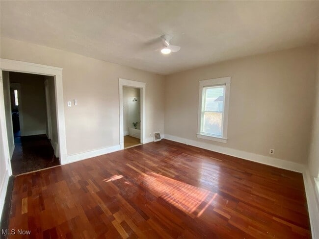 Photo - 39 Brown St Unit Down