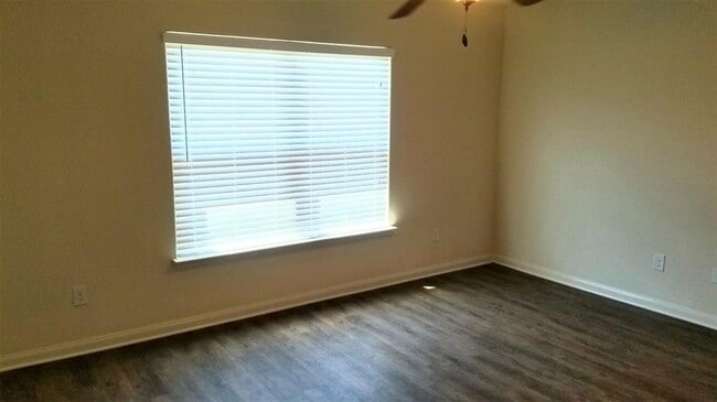 Photo - 1616 Treeta Trail