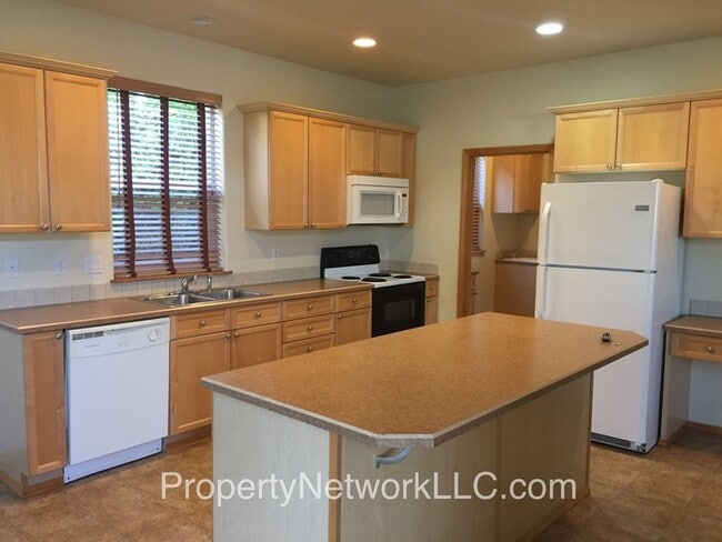 Photo - Great Gresham 3 Bedroom Home