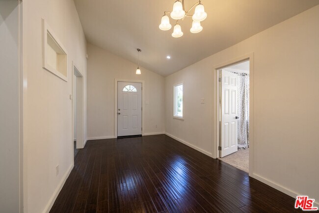 Photo - 5276 Walnut Ave