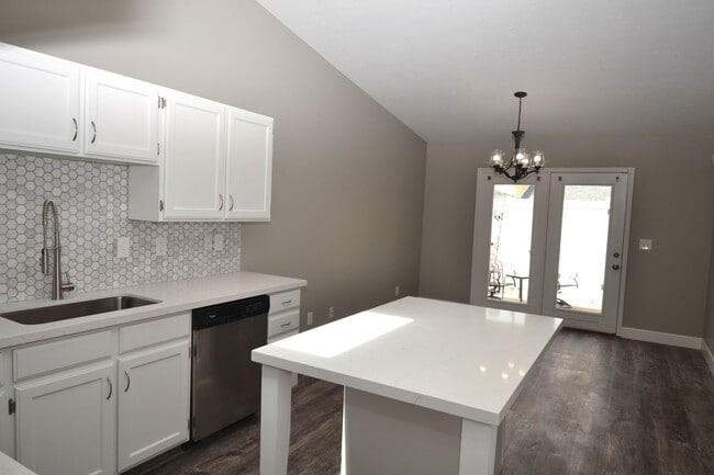 Photo - Beautiful 4 Bed 2.5 Bath Townhome in West Jordan!!!
