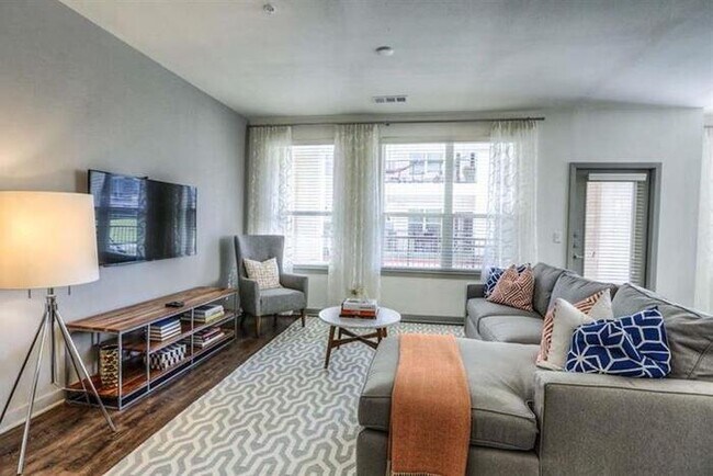 Photo - 25710 TX-494 Loop Unidad b2