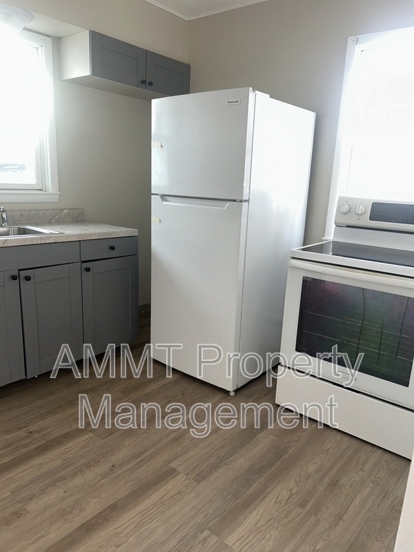 Photo - 2831 3rd Ave SE