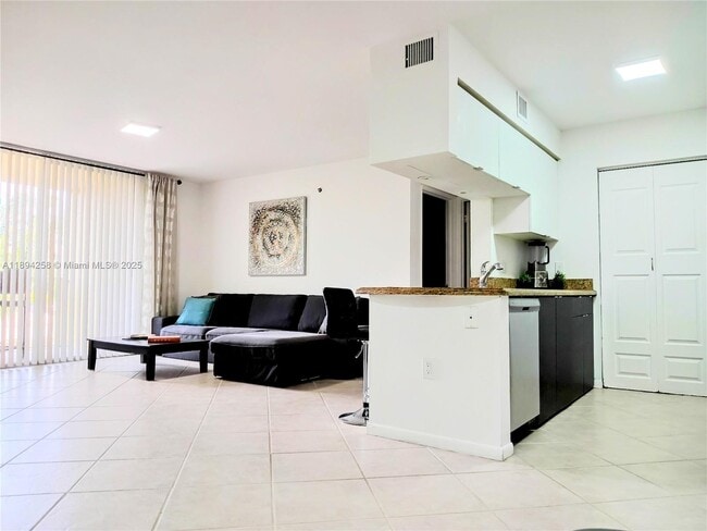 Photo - 19501 E Country Club Dr Unit 9305