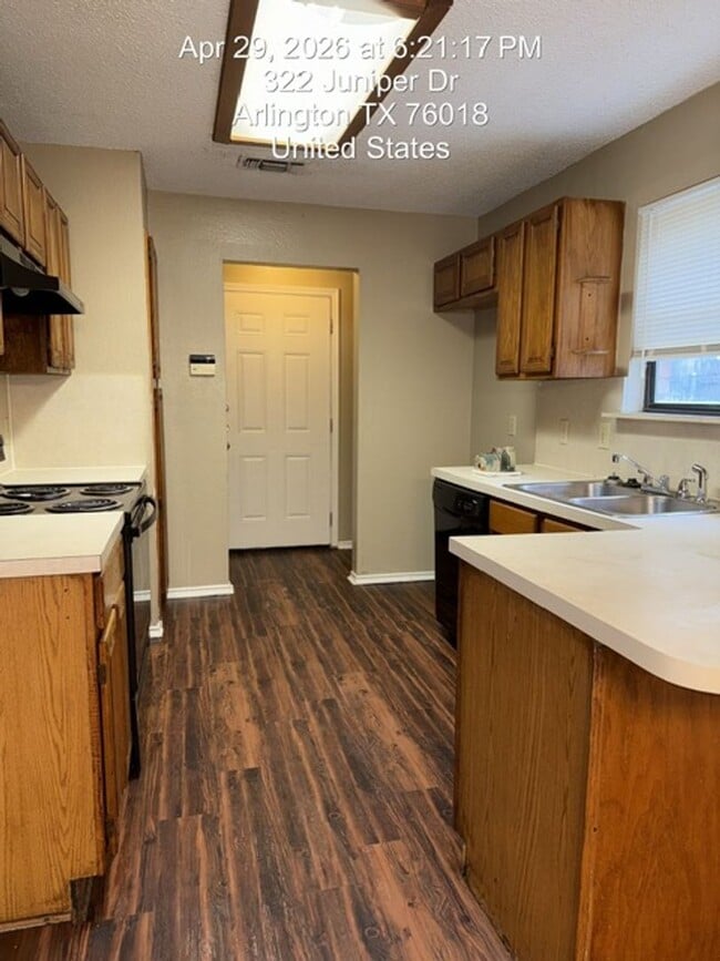 Photo - 322 Juniper Dr