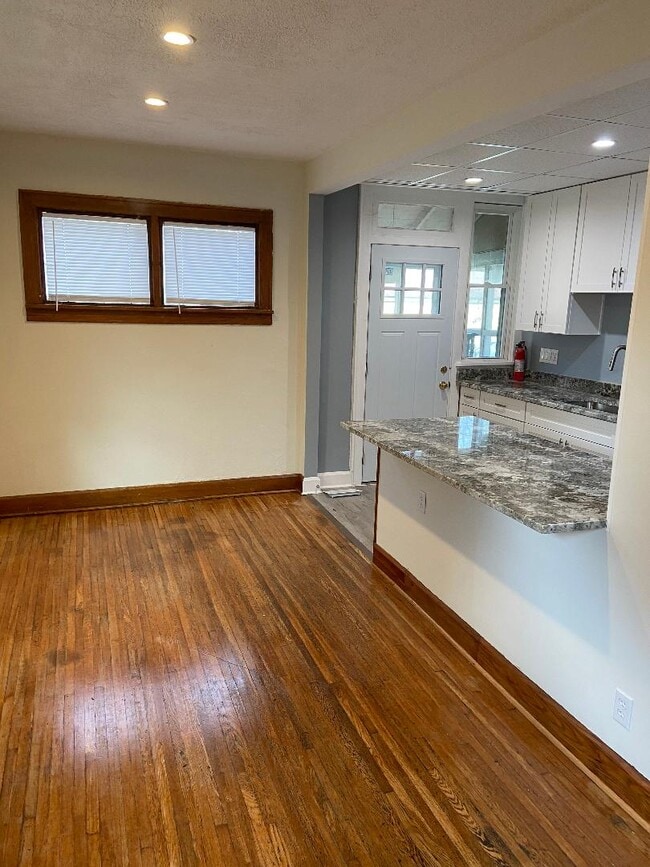 Photo - 472 E Maynard Ave