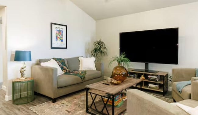 Building Photo - 2016 132nd St