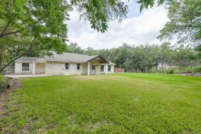 Building Photo - 2218 Bahama Rd Rental