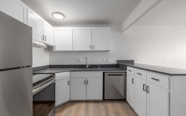 Building Photo - Miramonte on 3rd