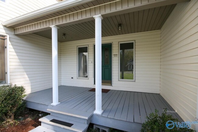 111 Heatherwood Dr