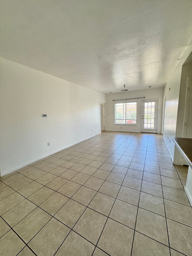 Photo - 4 Bedroom Master Suites at The Edge at Reno - Walking Distance to UNR
