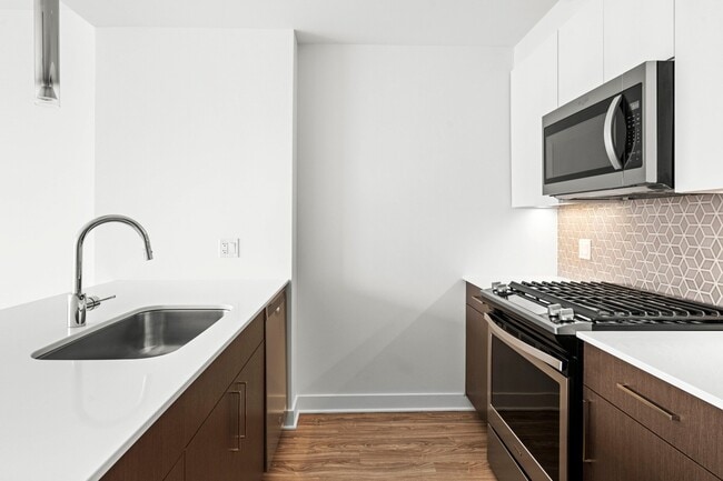 Photo - 1342 S Michigan Ave