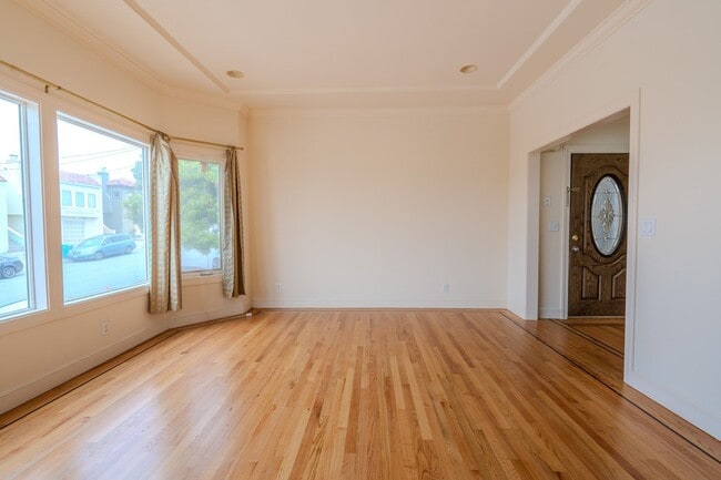 Photo - Spacious 2 Bedroom Home Near Stonestown