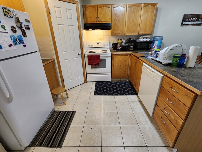 Photo - 227-223 3 Ave Unit 203