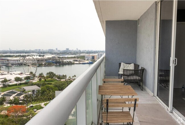 Building Photo - 50 Biscayne Blvd Unit 2301 Rental