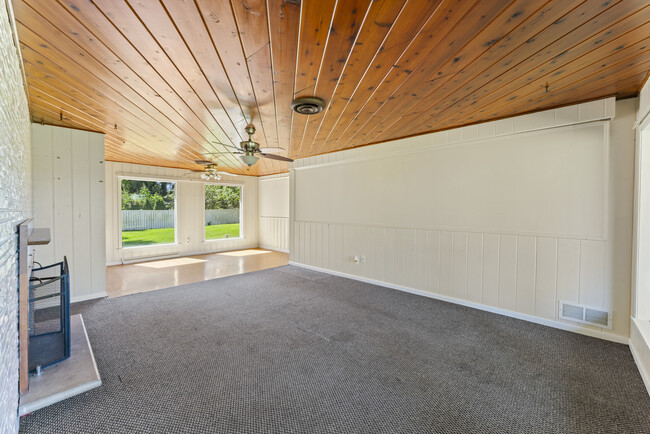 Photo - 4501 E Kuhn Rd