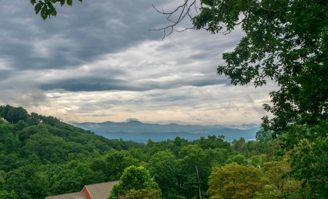 Photo - 4 Bedroom 3 Bathroom Home Furnished home